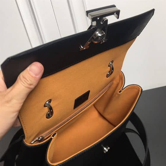LOUIS VUITTON GRENELLE PM EPI LEATHER BLACK – LW062
