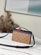 LOUIS VUITTON LV BOOK CHAIN WALLET – LW137
