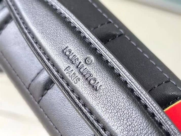 LOUIS VUITTON LV BOOK CHAIN WALLET – LW137
