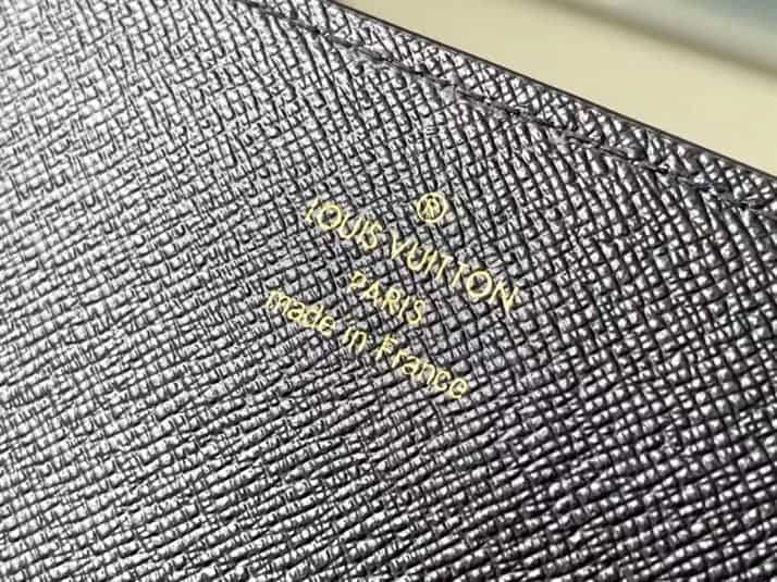 LOUIS VUITTON LV BOOK CHAIN WALLET – LW137