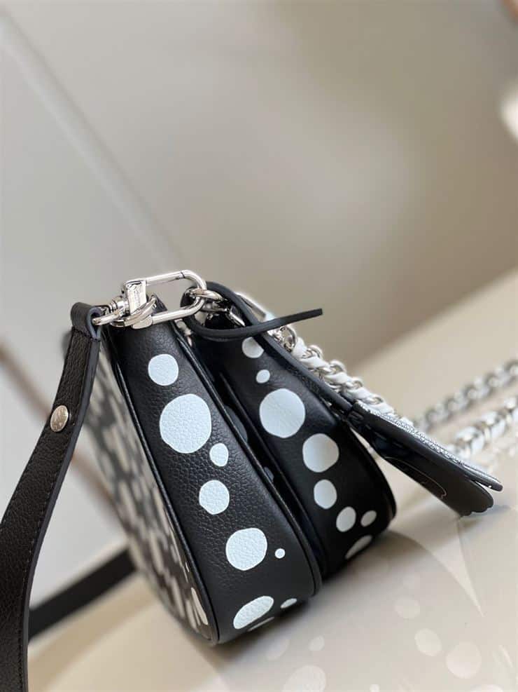 LOUIS VUITTON LV X YK MULTI POCHETTE ACCESSOIRES MONOGRAM EMPREINTE – LW077