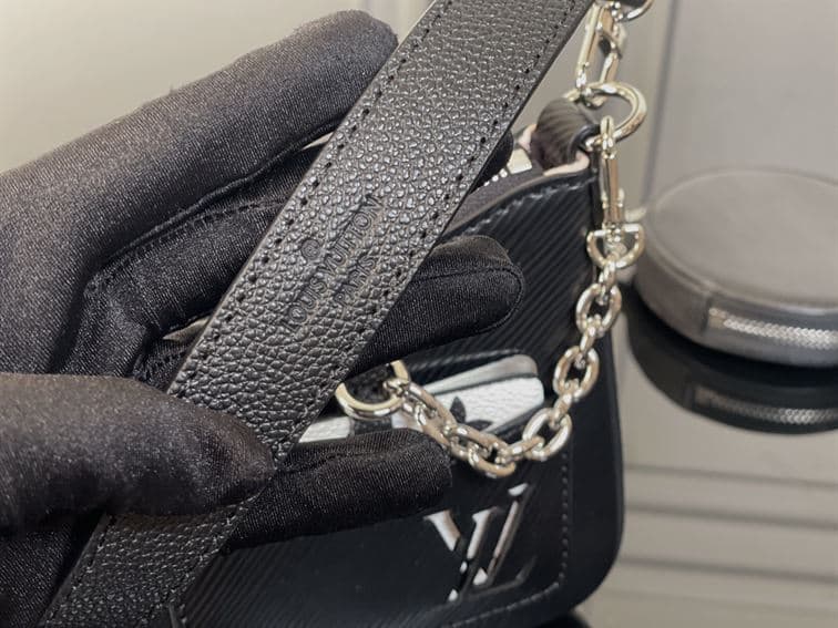 LOUIS VUITTON MARELLINI EPI LEATHER IN BLACK – LW058