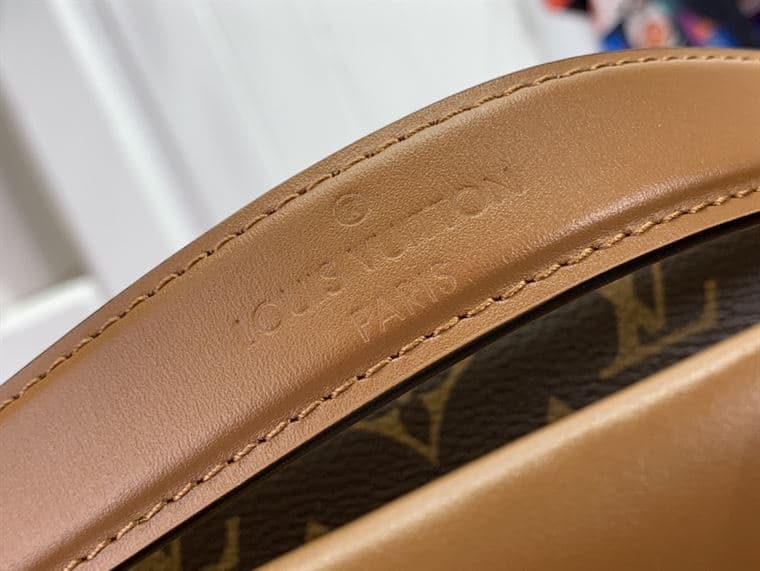 LOUIS VUITTON MINI DAUPHINE LOCK XL – LW096