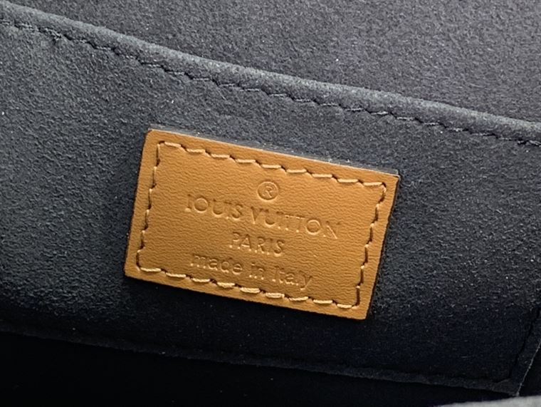 LOUIS VUITTON MINI DAUPHINE LOCK XL – LW096