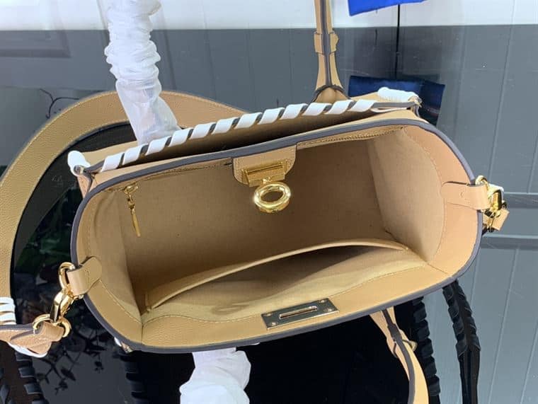 LOUIS VUITTON ON MY SIDE PM HIGH END LEATHERS – LW084