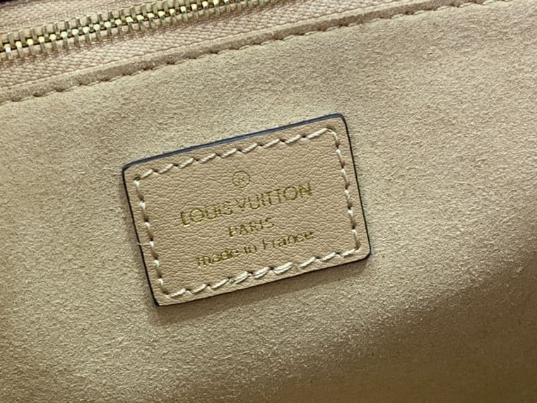 LOUIS VUITTON ON MY SIDE PM HIGH END LEATHERS – LW084