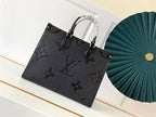 LOUIS VUITTON ONTHEGO MM BLACK MONOGRAM EMPREINTE – LW031