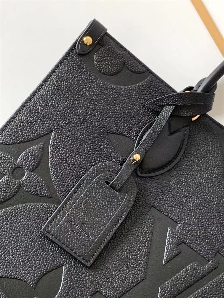 LOUIS VUITTON ONTHEGO MM BLACK MONOGRAM EMPREINTE – LW031