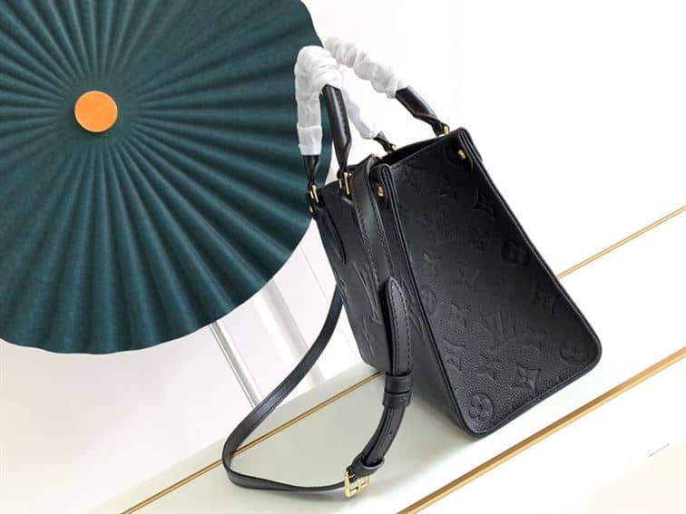 LOUIS VUITTON ONTHEGO PM BLACK MONOGRAM EMPREINTE – LW033