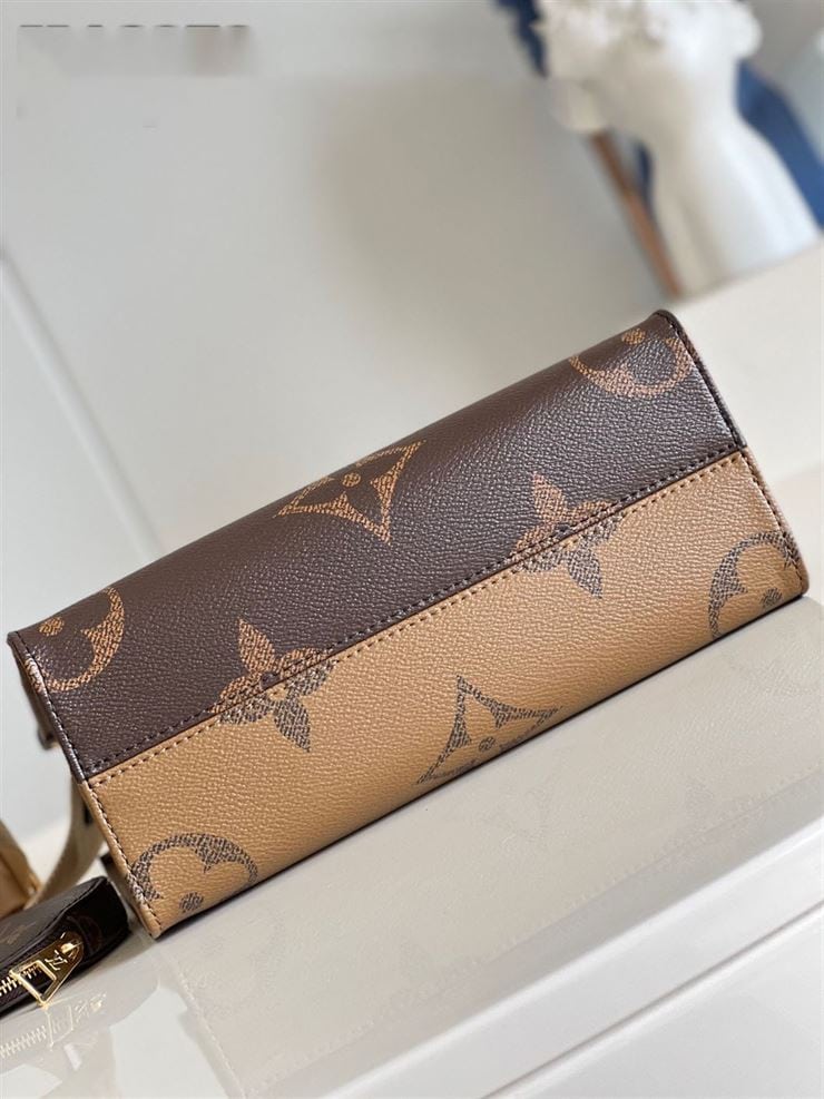 LOUIS VUITTON ONTHEGO PM MONOGRAM CANVAS – LW063