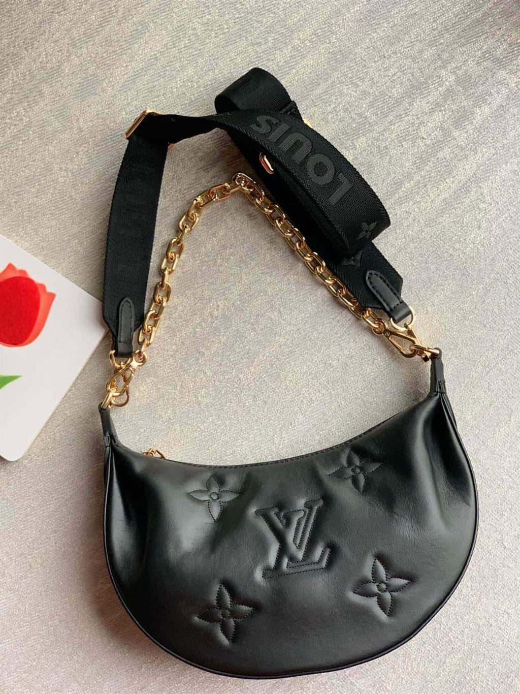 LOUIS VUITTON OVER THE MOON – LW007