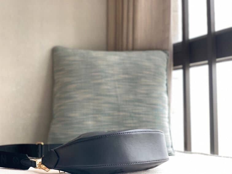 LOUIS VUITTON OVER THE MOON – LW007