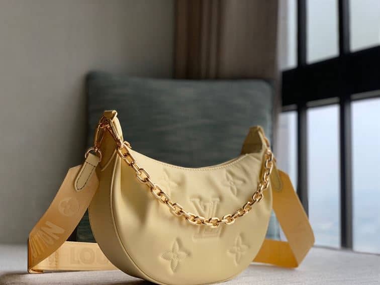 LOUIS VUITTON OVER THE MOON – LW008