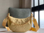 LOUIS VUITTON OVER THE MOON – LW008