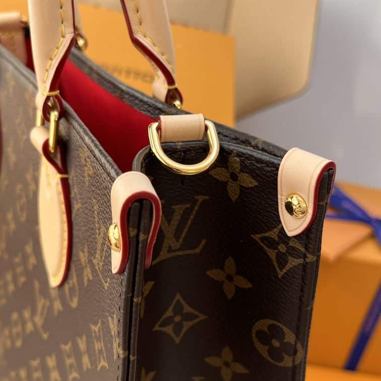 LOUIS VUITTON SAC PLAT PM MONOGRAM – LW130