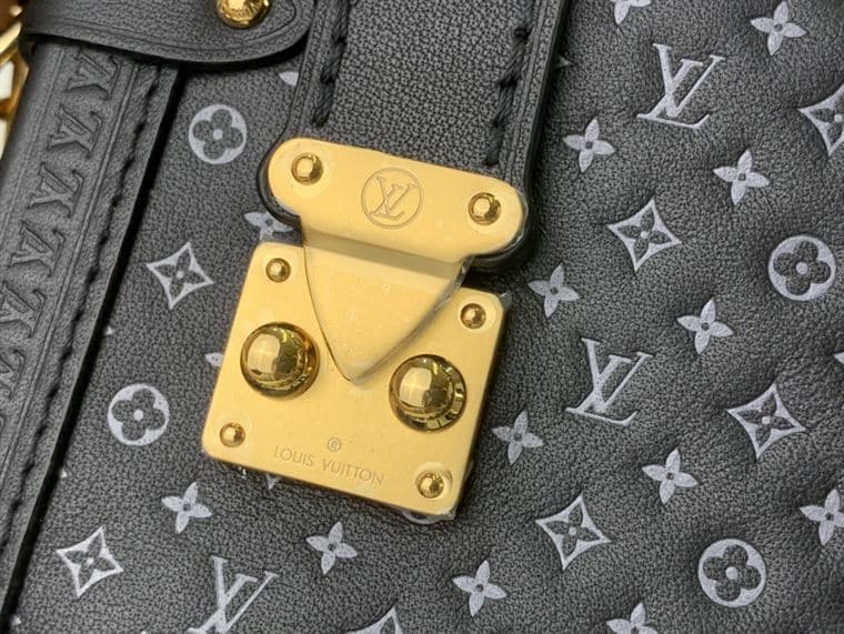 LOUIS VUITTON SIDE TRUNK Black – LW087