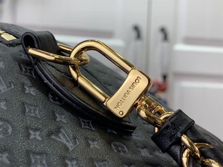 LOUIS VUITTON SPEEDY BANDOULIERE 20 – LW090