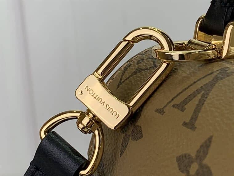 LOUIS VUITTON TILSITT MONOGRAM CANVAS – LW020