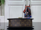 LOUIS VUITTON TILSITT MONOGRAM CANVAS – LW020