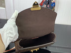LOUIS VUITTON TILSITT MONOGRAM CANVAS – LW021