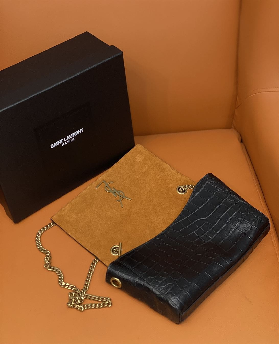 YSL KATE MEDIUM REVERSIBLE CHAIN BAG – YB041