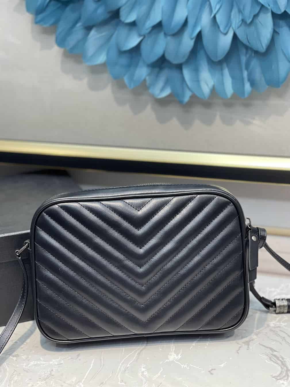 YSL LOU CAMERA BAG IN QUILTED LEATHER – YB049