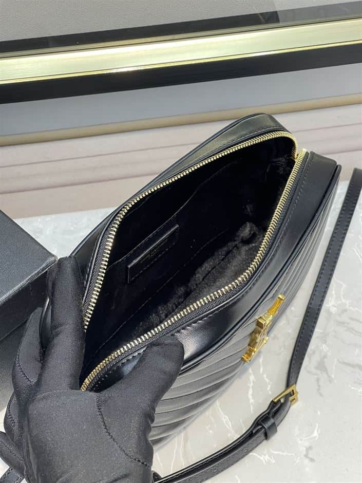 YSL LOU CAMERA BAG IN QUILTED LEATHER – YB050